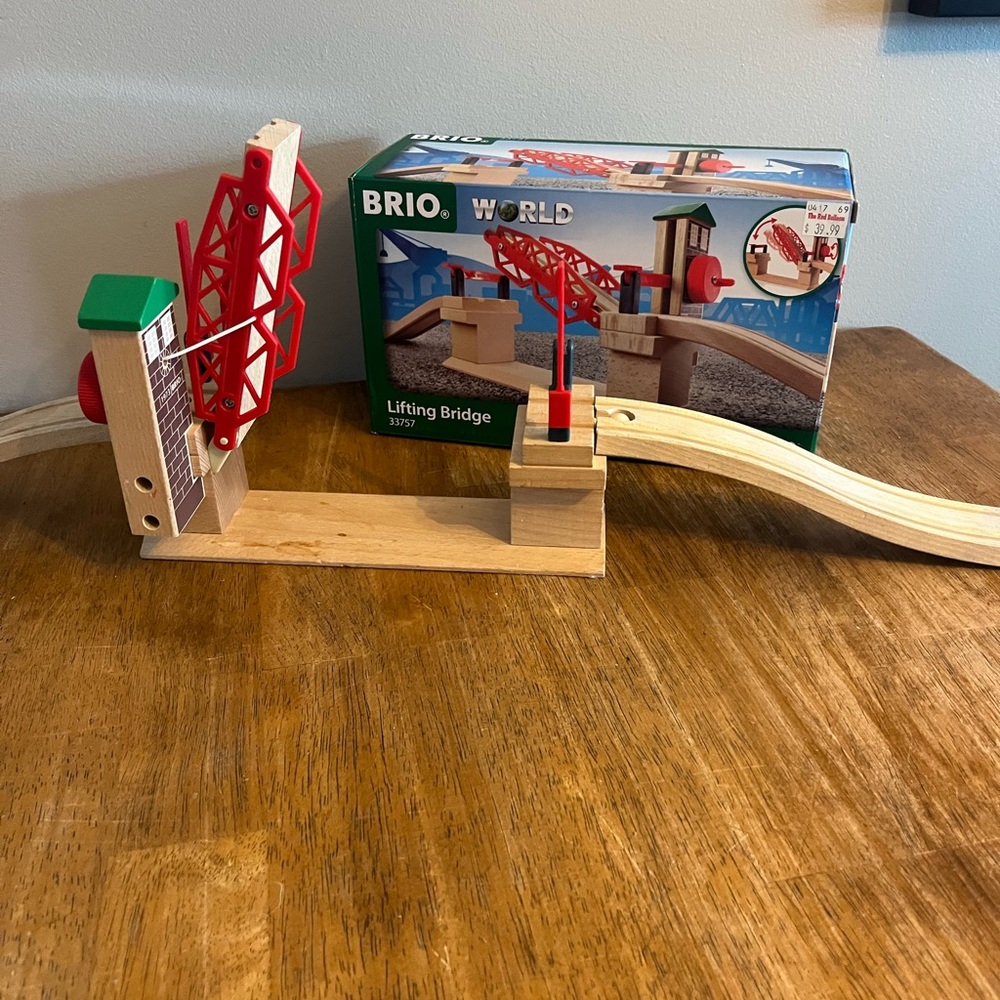 BRIO Wooden Lifting Bridge - Red and Green (with original box)